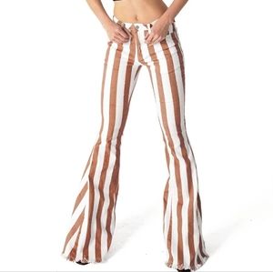 Saints & Hearts Womens High Rise Retro Stripe Flares Size Large